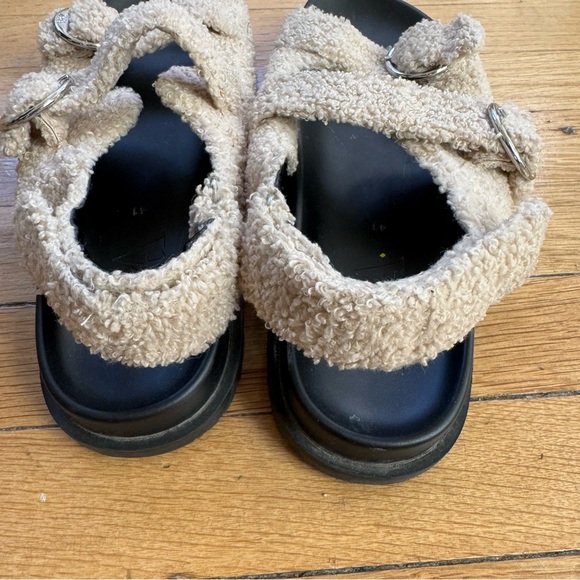 ZARA BUCKLED FLAT SANDALS WITH FUR-LINED STRAPS BEIGE - Picture 6 of 7